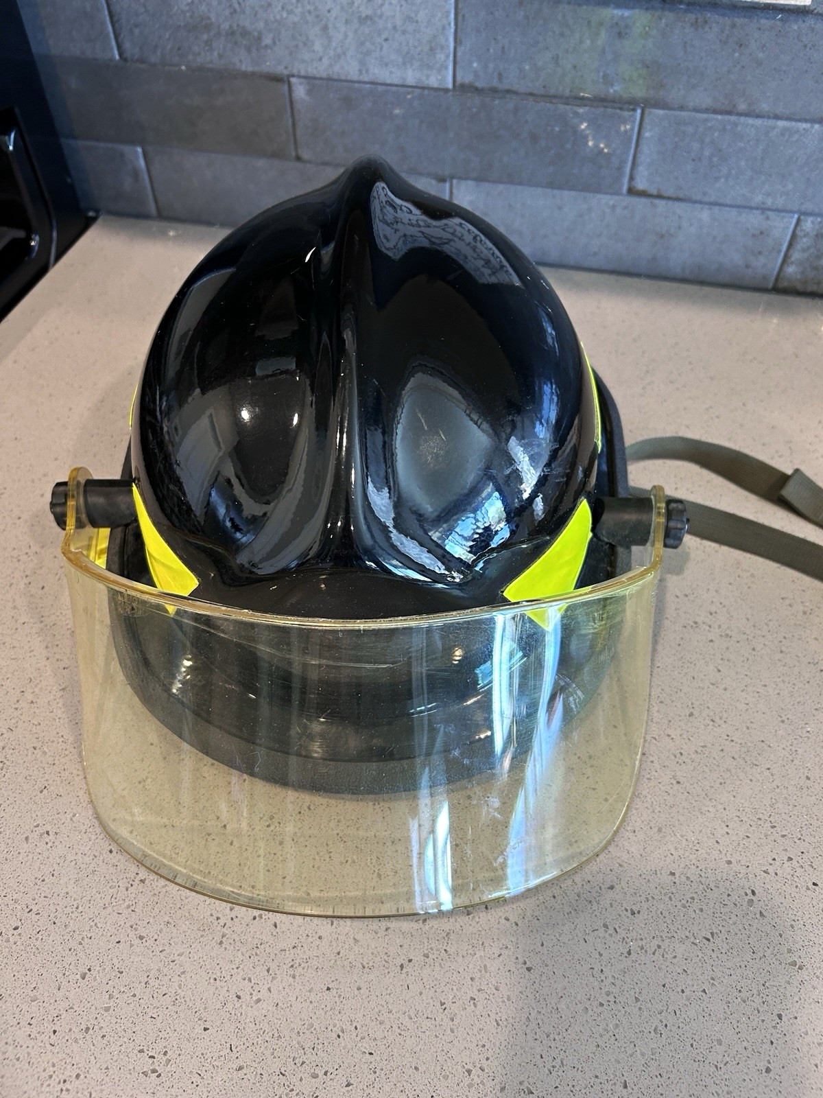 Vintage 1993 Cairns 990 Firefighter Helmet Black Face Shield Fire Rescue Vintage 1993 Cairns 990 Firefighter Helmet Black Face Shield Fire Rescue