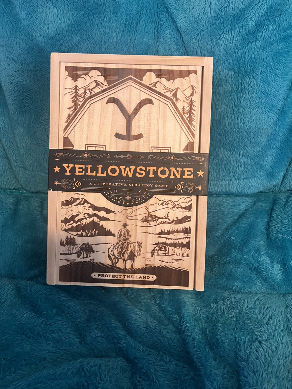 NEW Yellowstone TV Series Cooperative Strategy Game Protect the Land Wood Box NEW Yellowstone TV Series Cooperative Strategy Game Protect the Land Wood Box