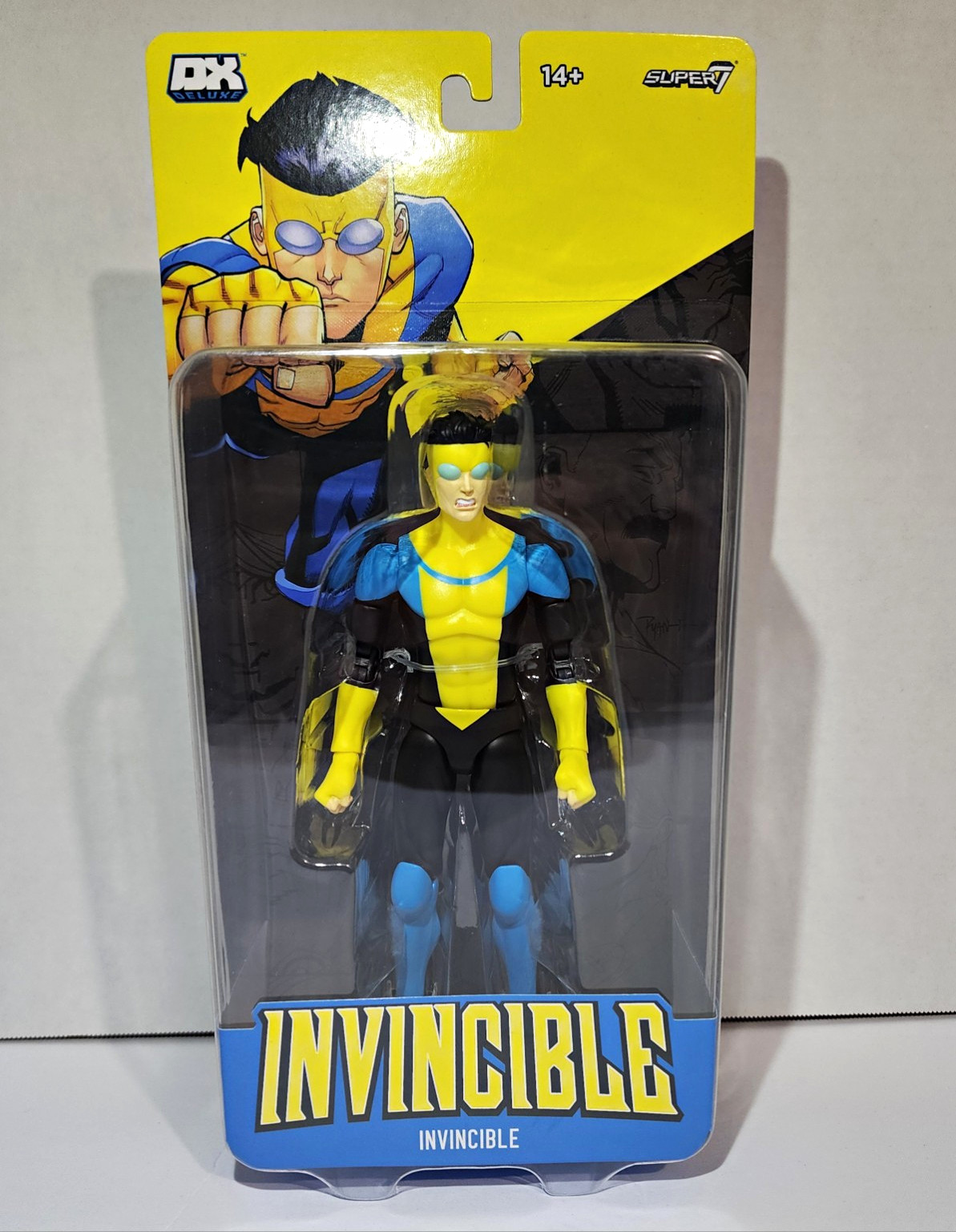 Super7 DX Deluxe Invincible Action Figure 14+ Yellow Blue Black Super7 DX Deluxe Invincible Action Figure 14+ Yellow Blue Black