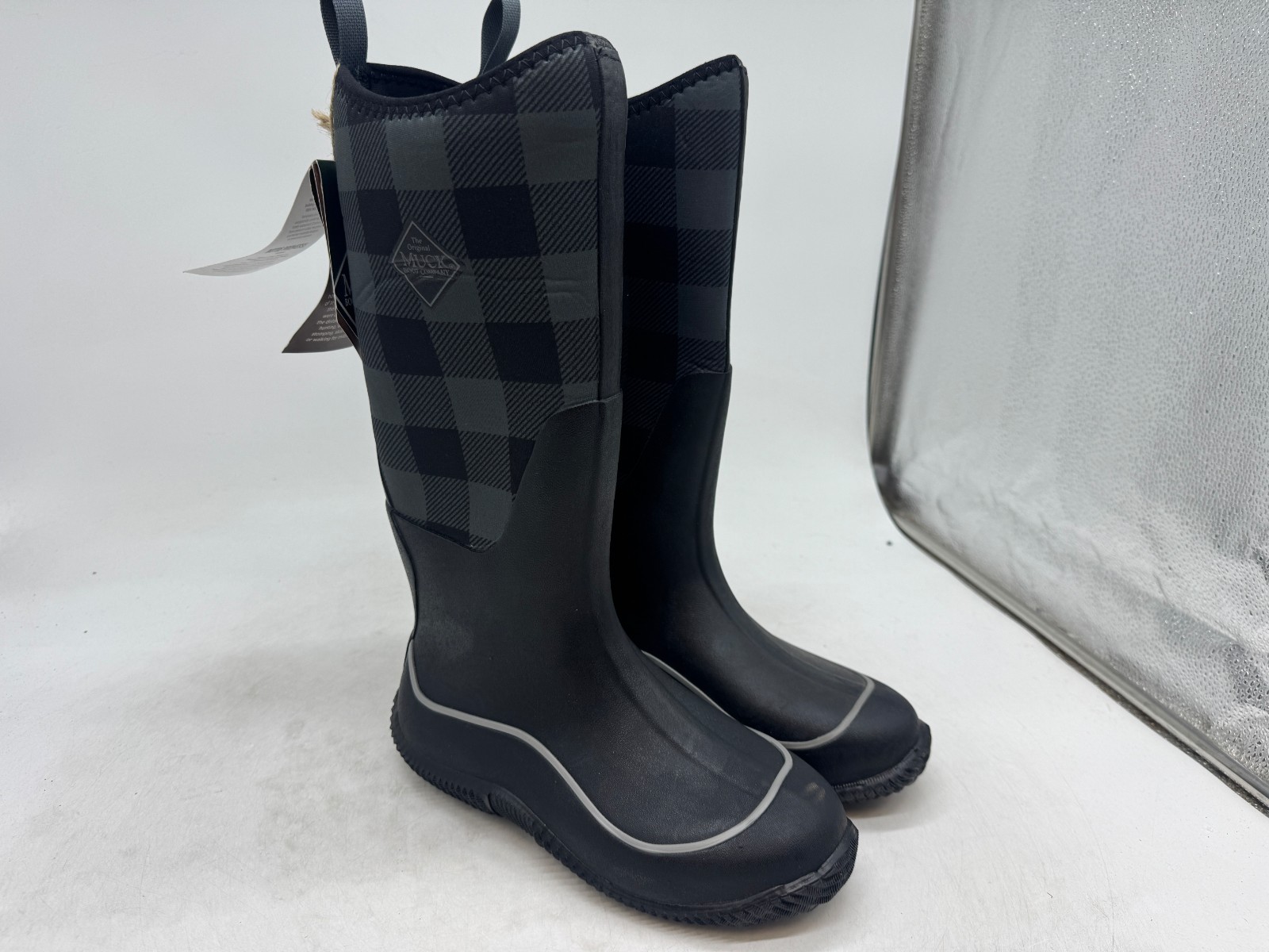 Muck Hale Tall Boots Women\'s Black Gray Plaid Waterproof Round Toe Pull On - 8 Muck Hale Tall Boots Women\'s Black Gray Plaid Waterproof Round Toe Pull On - 8