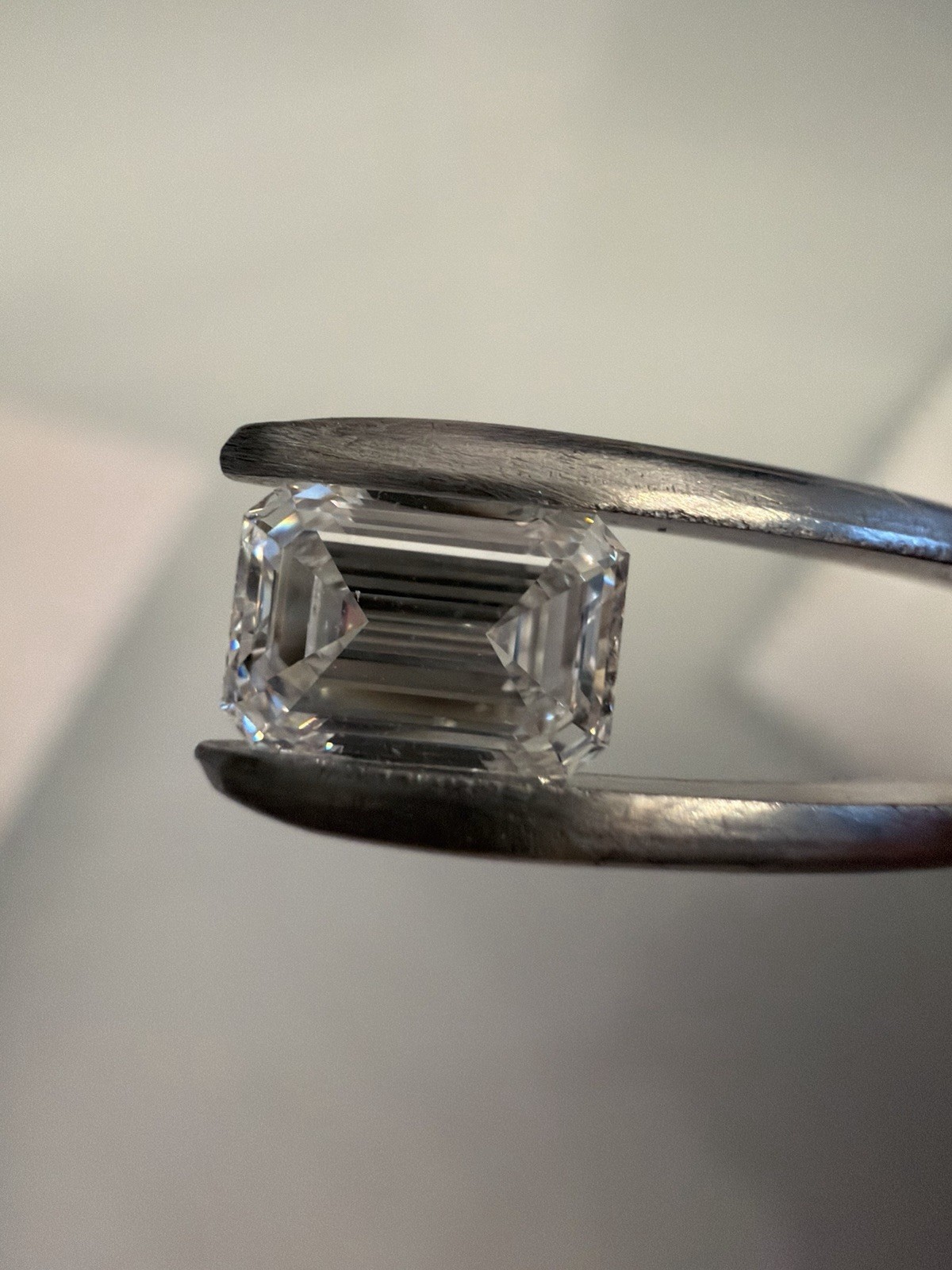 IGI Certified Lab Grown 0.97 ct Diamond - F VS2 Emerald Cut 6.76x4.67mm