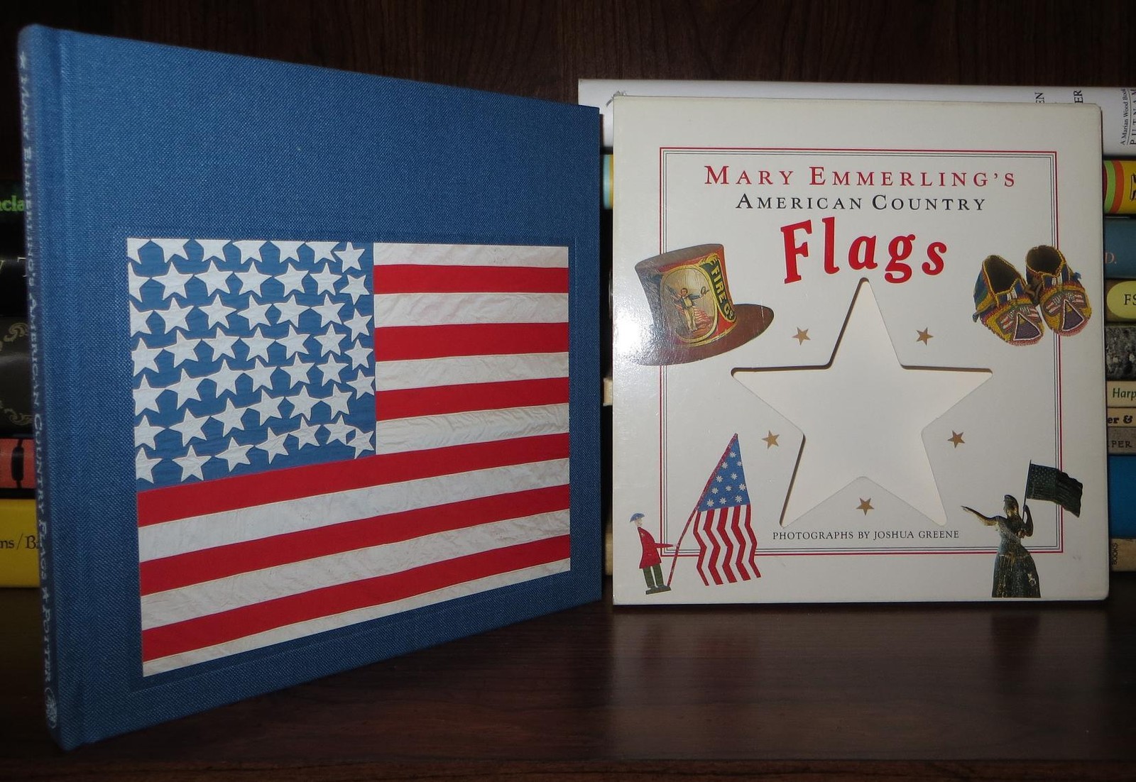 Emmerling, Mary MARY EMMERLING\'S AMERICAN COUNTRY FLAGS 1st Edition 1st Printin Emmerling, Mary MARY EMMERLING\'S AMERICAN COUNTRY FLAGS 1st Edition 1st Printin