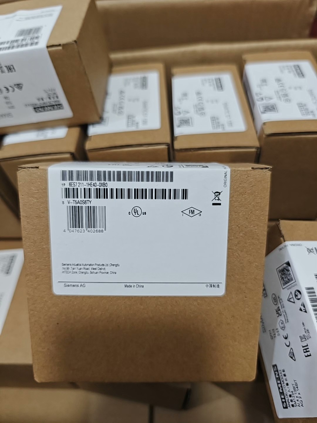 New Siemens 6ES7211-1HE40-0XB0 SIMATIC CPU Module Industrial Automation New Siemens 6ES7211-1HE40-0XB0 SIMATIC CPU Module Industrial Automation