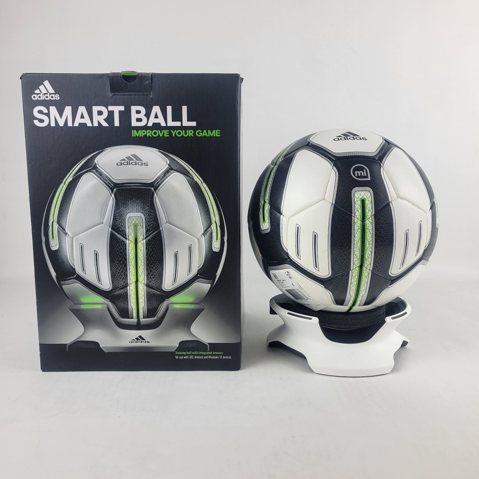 Adidas MiCoach Smart Ball - #G83963 Training Size 5 Skills Aid Football. Fifa Adidas MiCoach Smart Ball - #G83963 Training Size 5 Skills Aid Football. Fifa