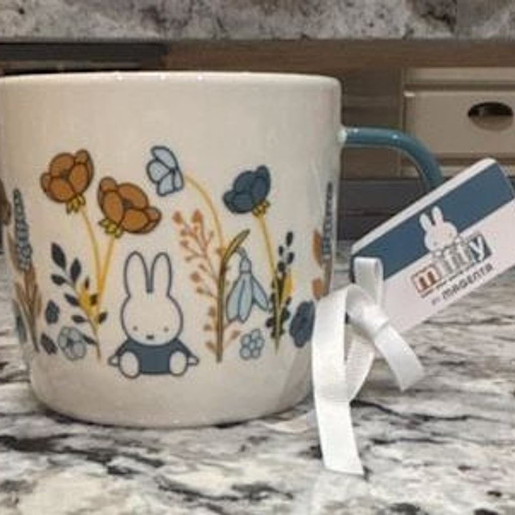 Miffy Floral Bunny Pattern Coffee Mug with 3D Bunny Inside Miffy Floral Bunny Pattern Coffee Mug with 3D Bunny Inside