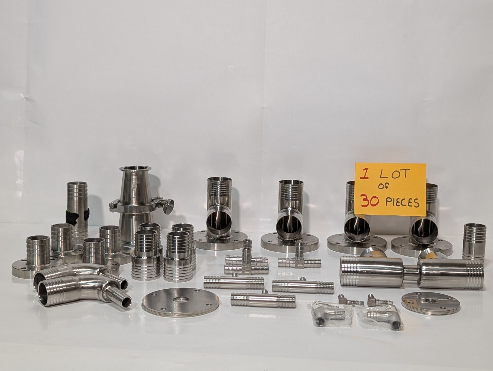 (30) Assorted Clamps and Connectors, some very nice, 13MHHM250 (30) Assorted Clamps and Connectors, some very nice, 13MHHM250