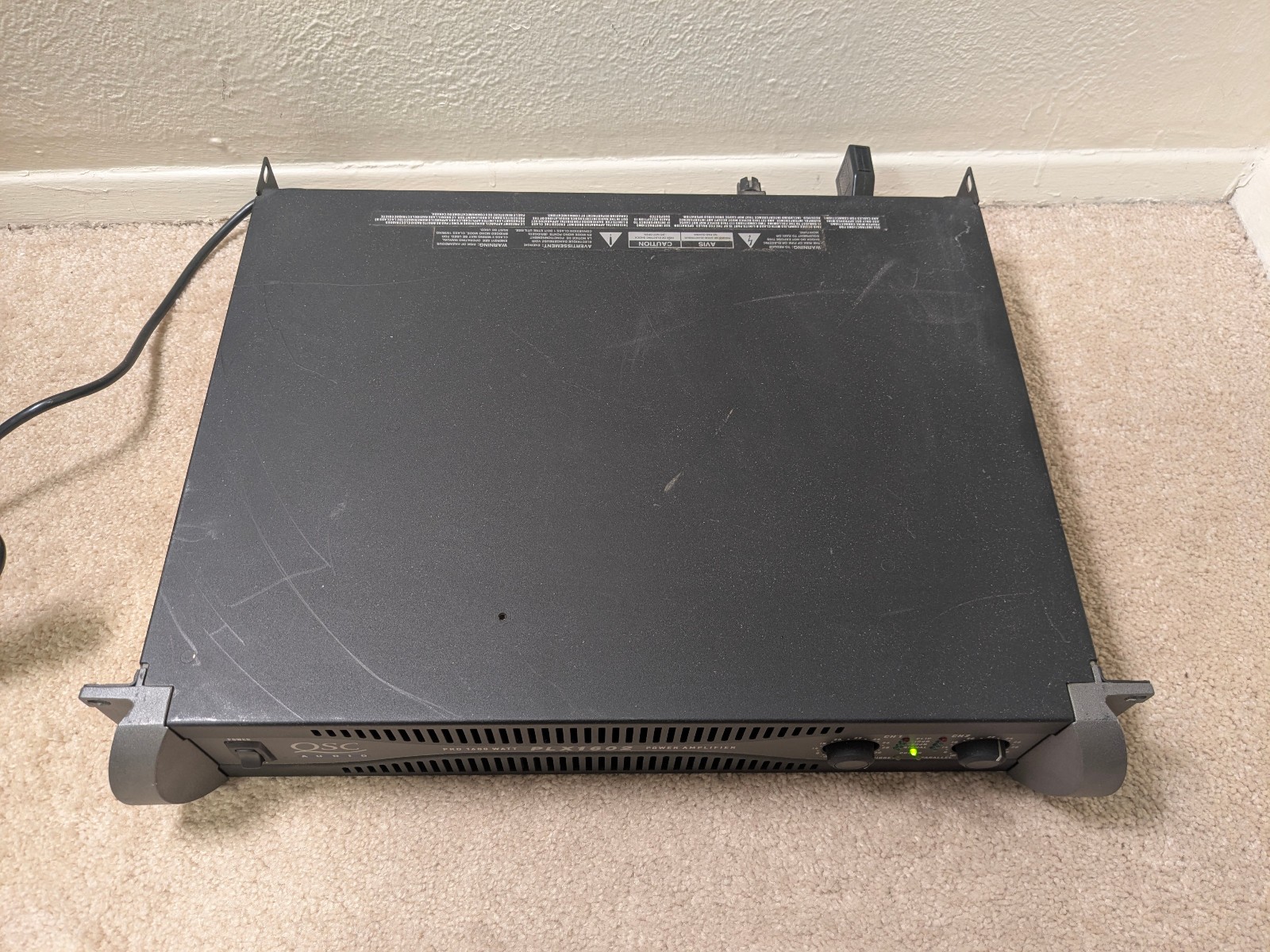 QSC PLX1602 2-Channel 1600W Rack Mount Power Amplifier XLR/TRS Inputs QSC PLX1602 2-Channel 1600W Rack Mount Power Amplifier XLR/TRS Inputs