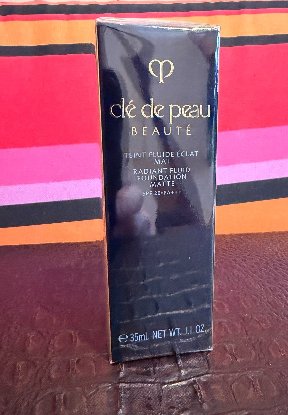 Cle De Peau Radiant Fluid Foundation SPF 20 PA +++ Matte B90 Very Deep Beige Cle De Peau Radiant Fluid Foundation SPF 20 PA +++ Matte B90 Very Deep Beige