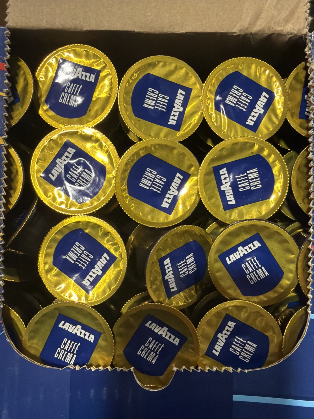 262 Lavazza Blue Espresso Cafe Crema Capsules - 100 Capsules