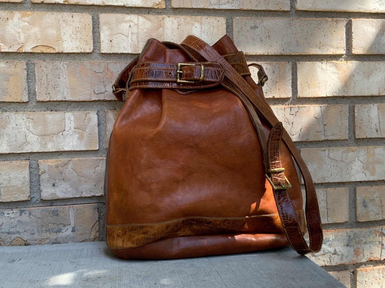 Furla vintage italian leather tote bag cinch top croc embossed handle crossbody Furla vintage italian leather tote bag cinch top croc embossed handle crossbody