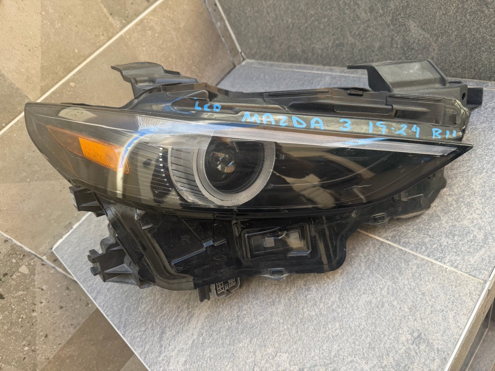 2019 2020 2021 2022 2023 Mazda 3 RH Right Full LED Headlight OEM 2019 2020 2021 2022 2023 Mazda 3 RH Right Full LED Headlight OEM