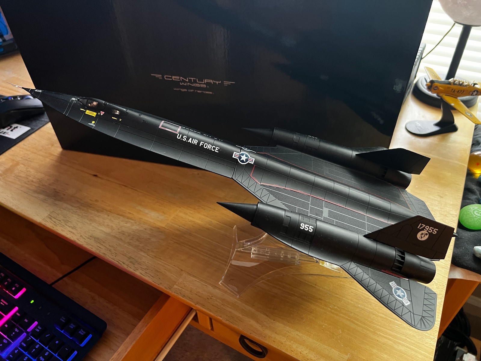 001650 Century Wings SR-71A Blackbird 1/72 Model Skunk Works USAF