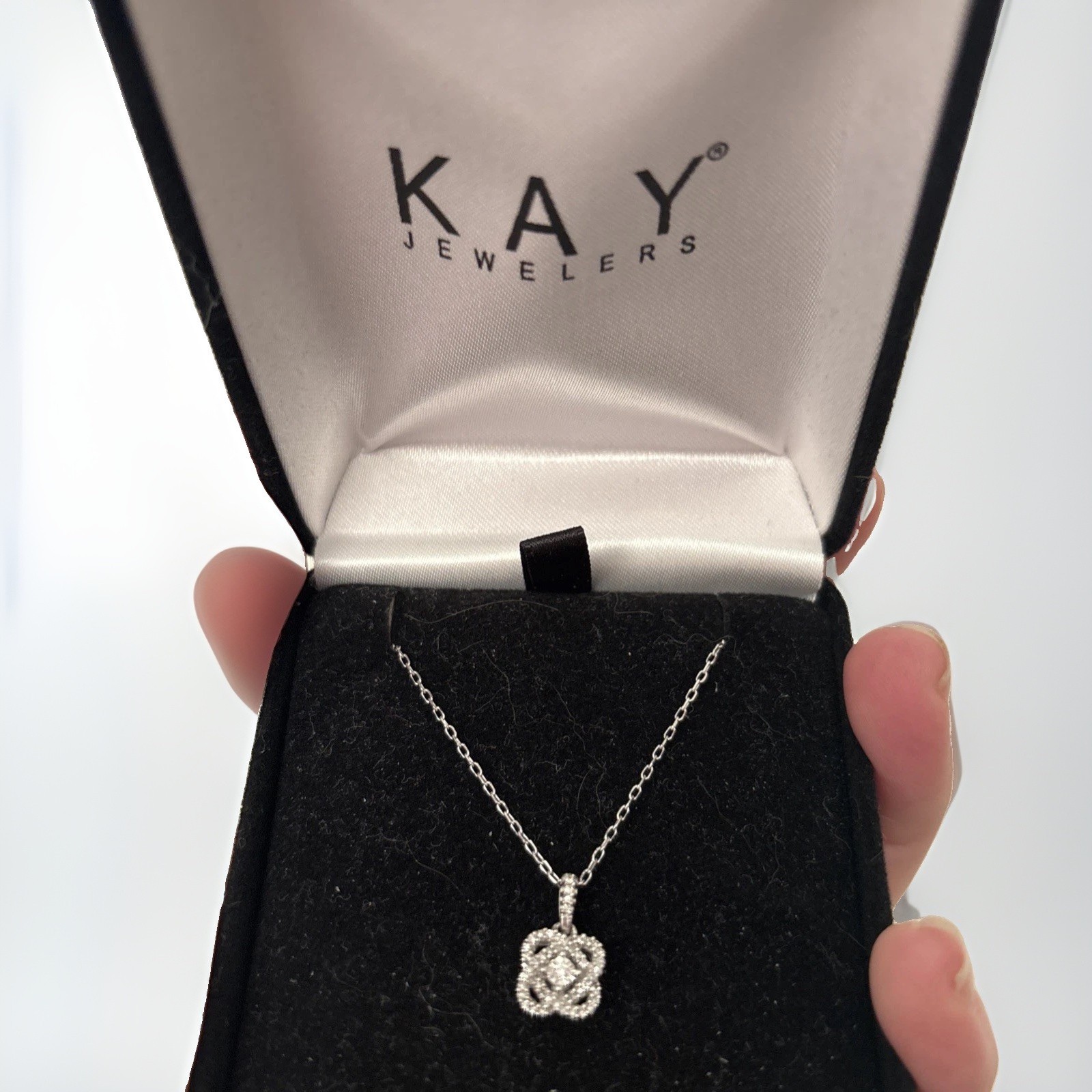 Kay Jewelers Center of Me 0.10 ctw Diamond Pendant Necklace 925 Silver 18in