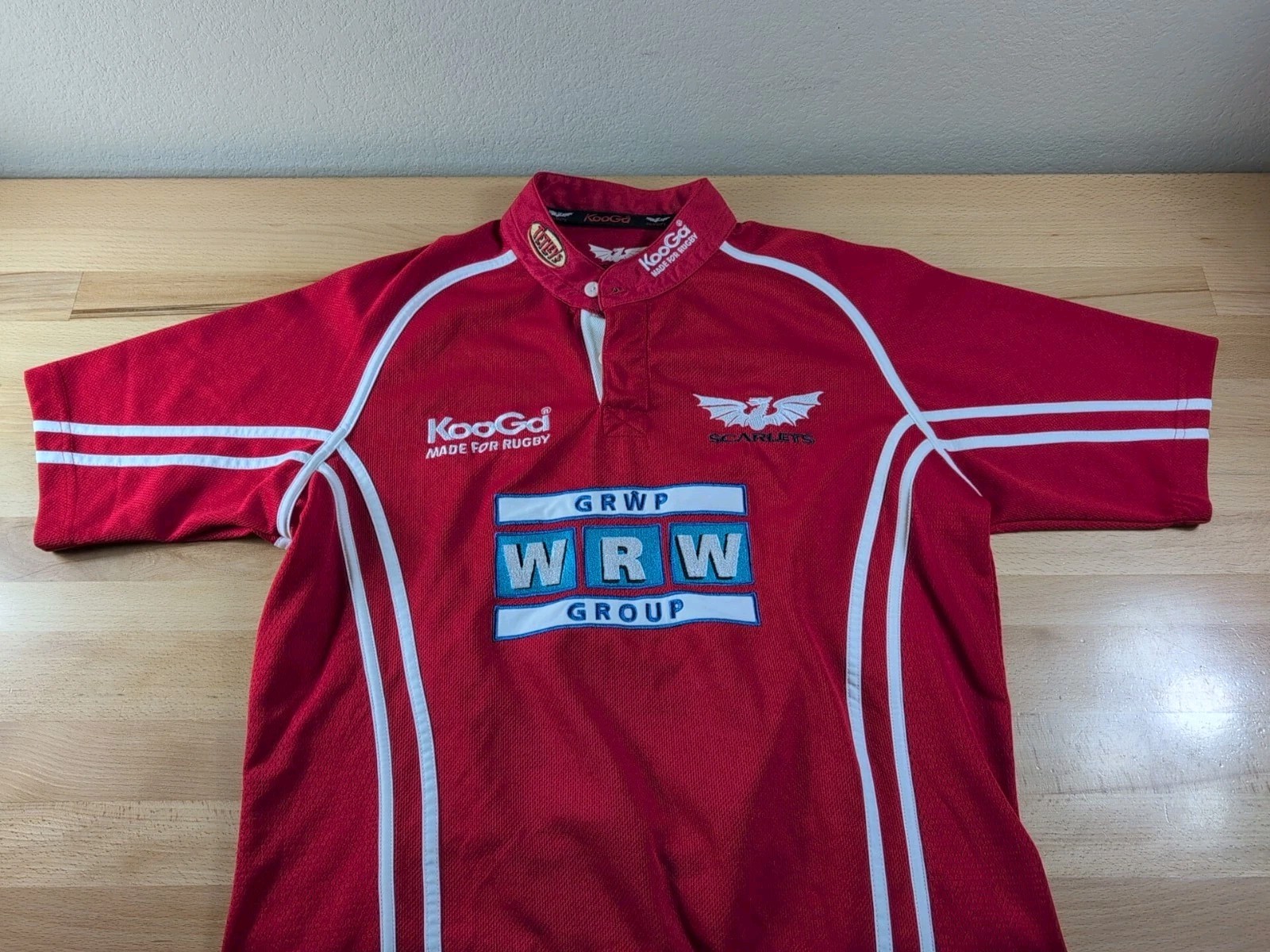 Scarlets 2005-2006 Home Rugby KooGa Jersey WRW Group Medium Tetleys Red Scarlets 2005-2006 Home Rugby KooGa Jersey WRW Group Medium Tetleys Red