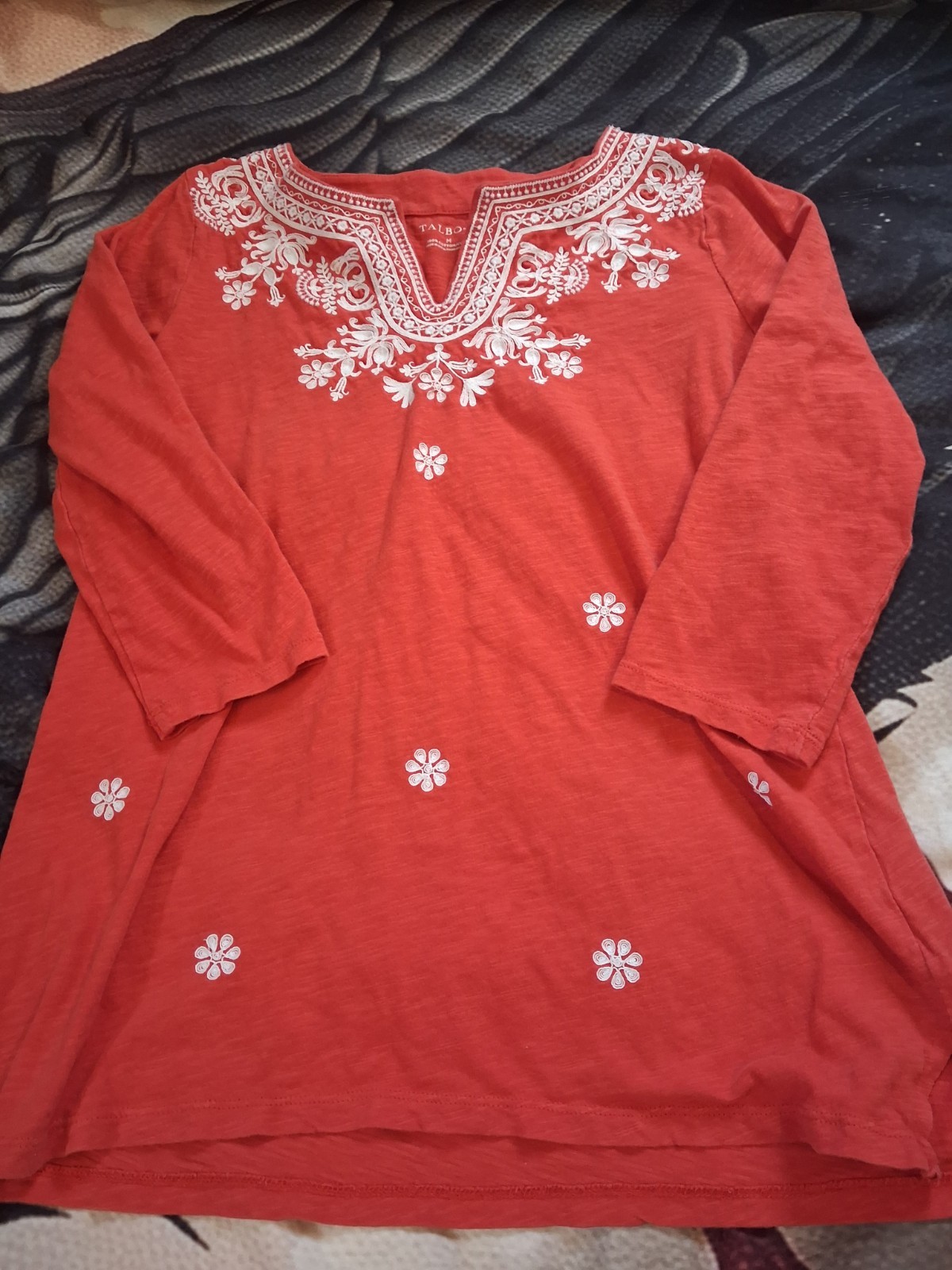Talbots~Womens Red,%100 Cotton, Split Round Neck, Embroidered,Tunic, Size M Talbots~Womens Red,%100 Cotton, Split Round Neck, Embroidered,Tunic, Size M