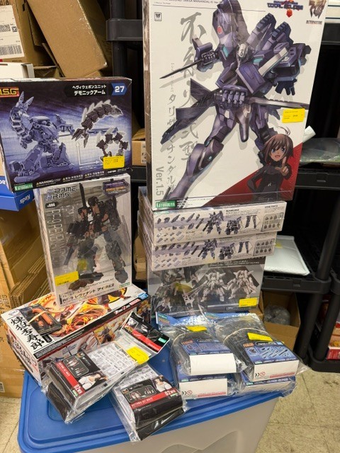 Kotobukiya / Bandai Assortment of Kits and Accessories 17 Pieces
