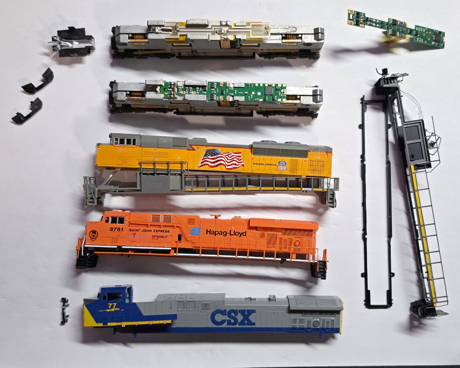 KATO N Scale Lot (Chassis, Shells, DN163K1C, etc..) KATO N Scale Lot (Chassis, Shells, DN163K1C, etc..)