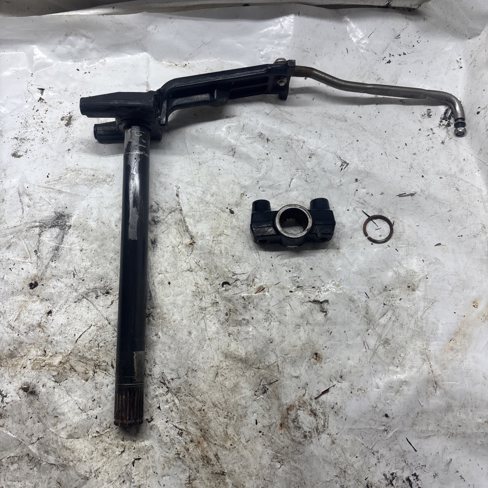 OEM Mercury 90-125HP Swivel Pin Assy 99661A35 Freshwater OEM Mercury 90-125HP Swivel Pin Assy 99661A35 Freshwater