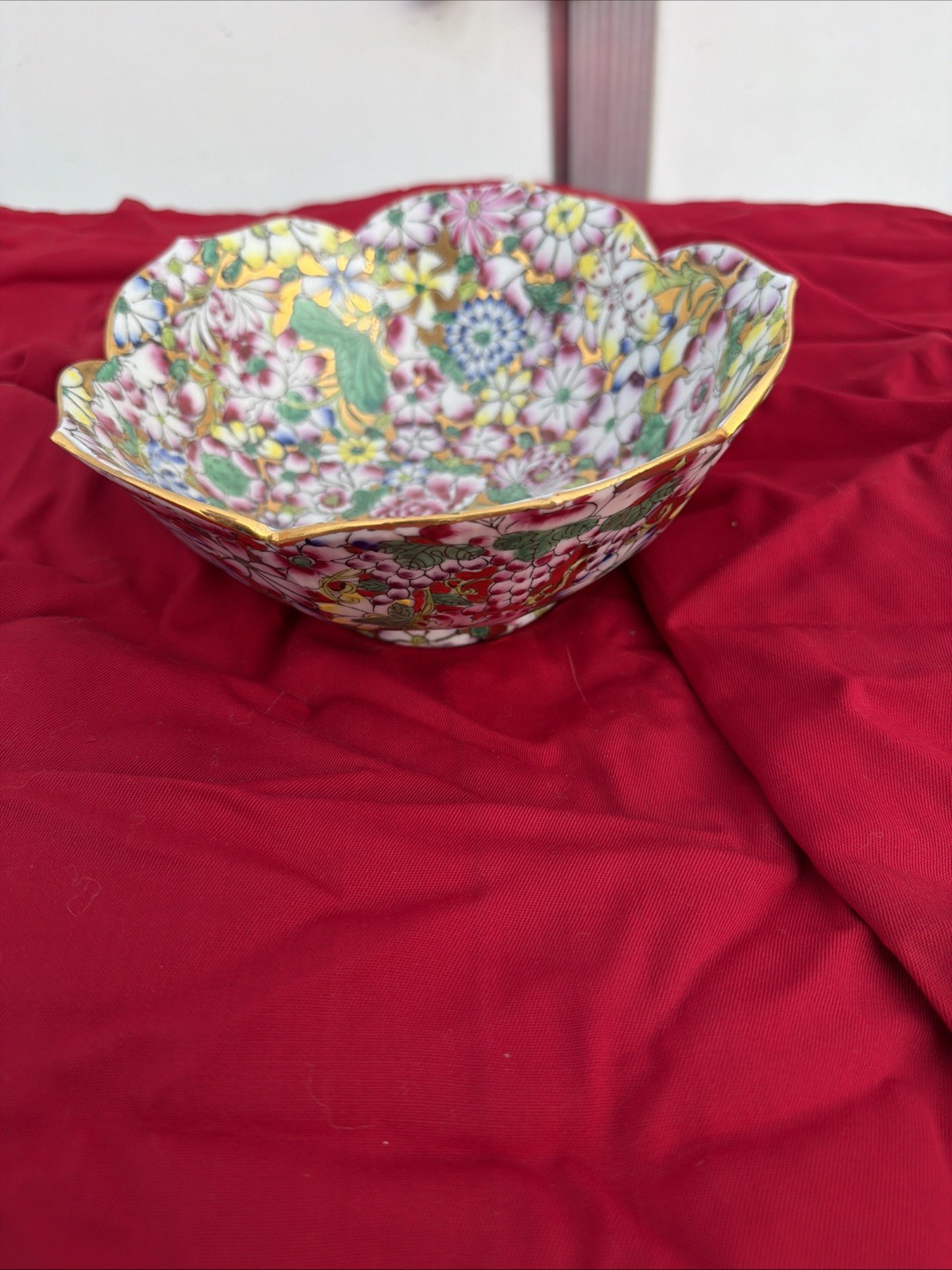 VINTAGE  19TH CENTURY CHINESE PORCELAIN WARE MILLE FLEUR DECORATION BOWL (5)
