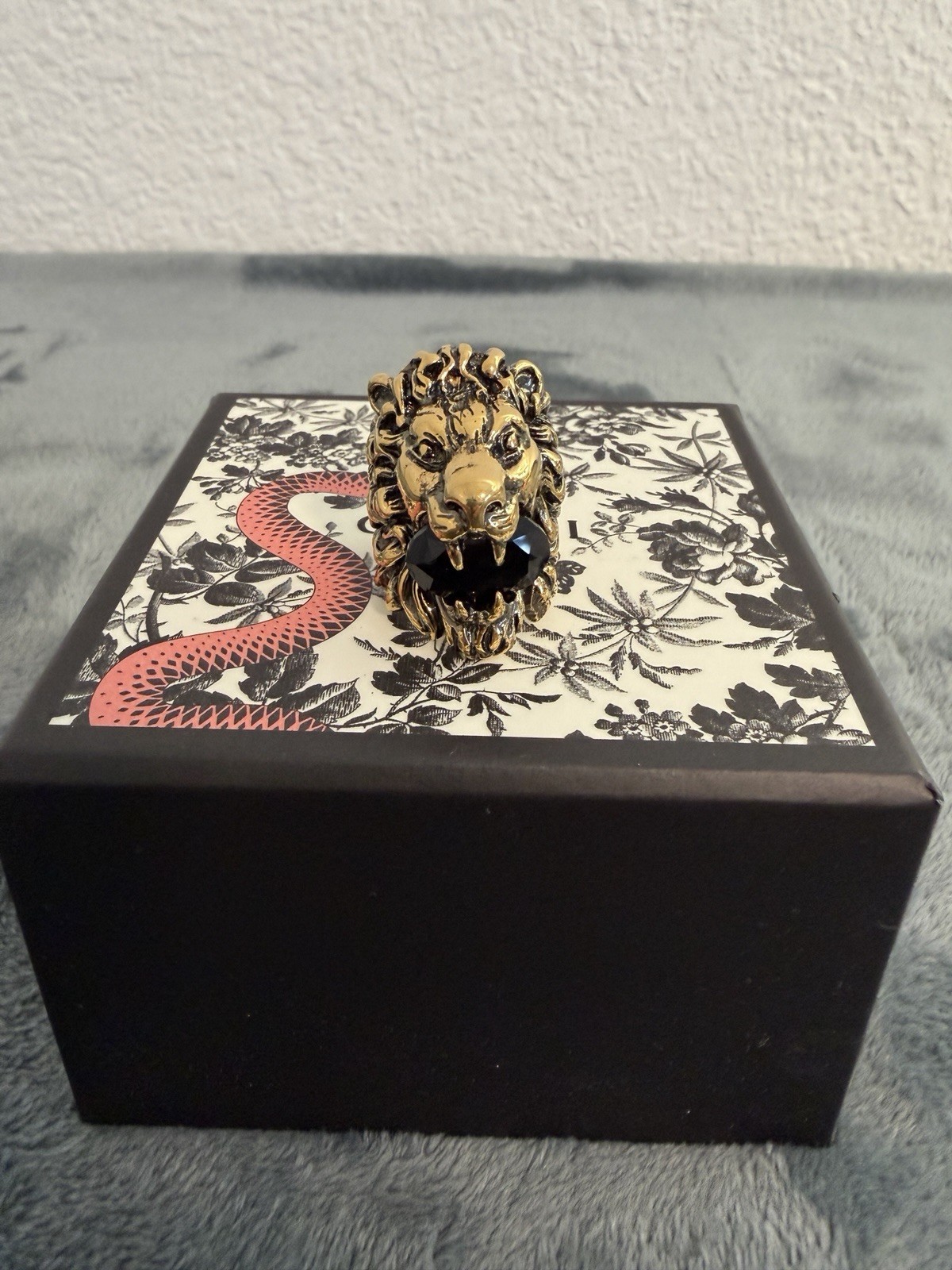 BRAND NEW Gucci Lion Head Bronze Black Crystal Ring Size 10 / X-Small  / 5.25