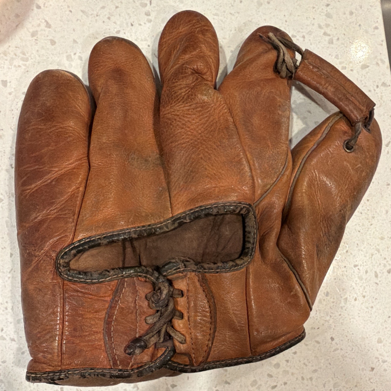 Vintage 1940’s Brown Leather Baseball Glove - Vintage Leather Baseball Glove Vintage 1940’s Brown Leather Baseball Glove - Vintage Leather Baseball Glove