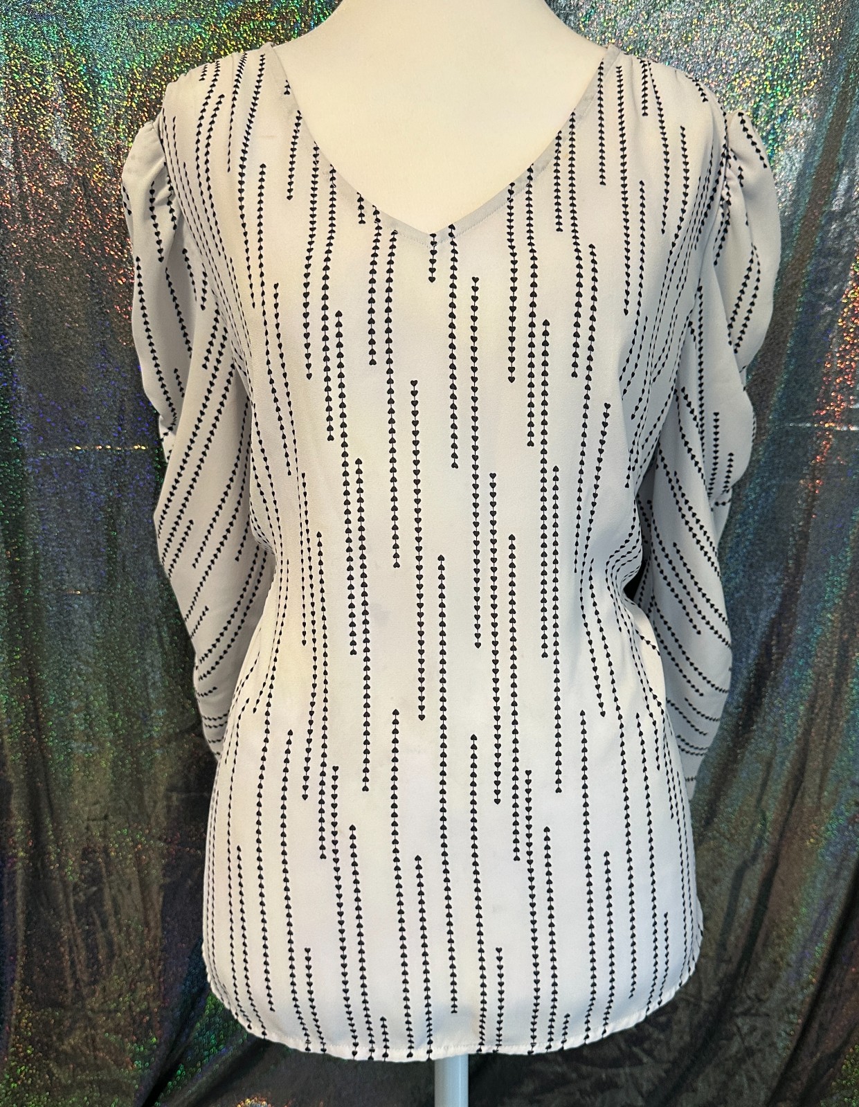 Beautiful Ladies Blouse Size L from cabi Beautiful Ladies Blouse Size L from cabi