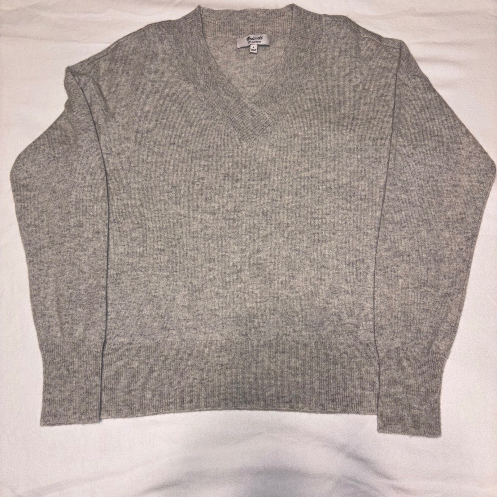 Madewell 100% Cashmere Sweater Gray V Neck Small Quiet Luxury Minimalist