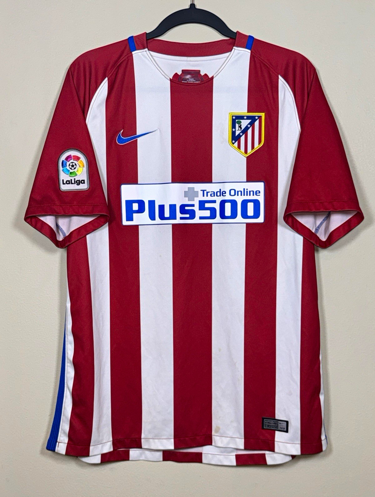 Nike Atletico Madrid 2016–17 Home Jersey Fernando Torres #9 - 808308-649 - Large Nike Atletico Madrid 2016–17 Home Jersey Fernando Torres #9 - 808308-649 - Large
