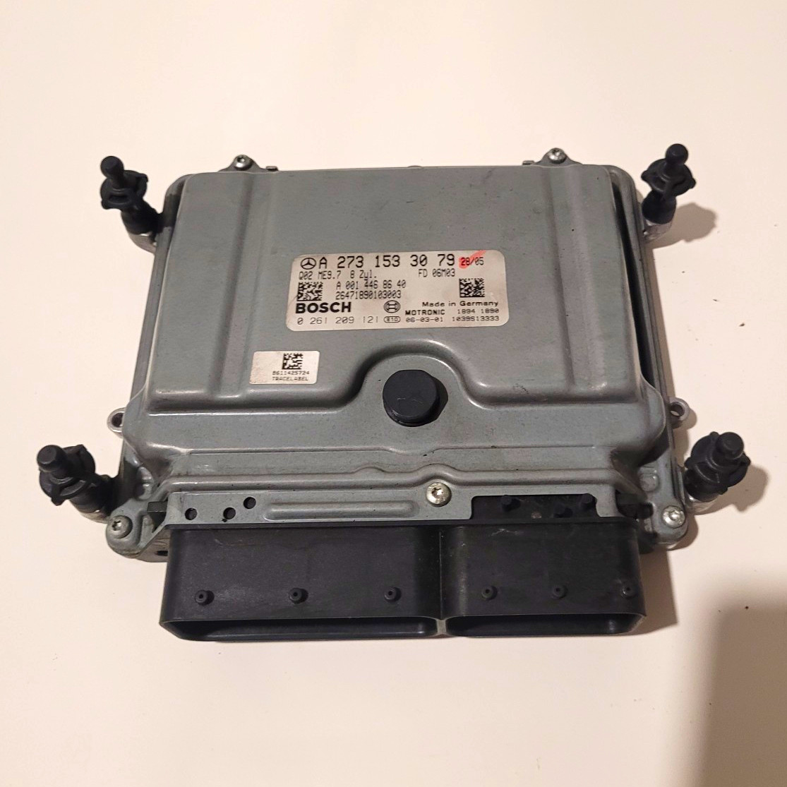 2007-2012 Mercedes-Benz Engine Control Module OEM Bosch A 273 153 30 79 2007-2012 Mercedes-Benz Engine Control Module OEM Bosch A 273 153 30 79