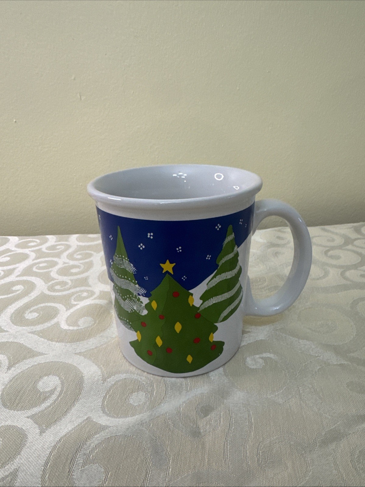 Vtg Huge Over-Sized CHRISTMAS Coffee/Tea Mug Cup Winter Trees/ Decor Holiday M20 Vtg Huge Over-Sized CHRISTMAS Coffee/Tea Mug Cup Winter Trees/ Decor Holiday M20