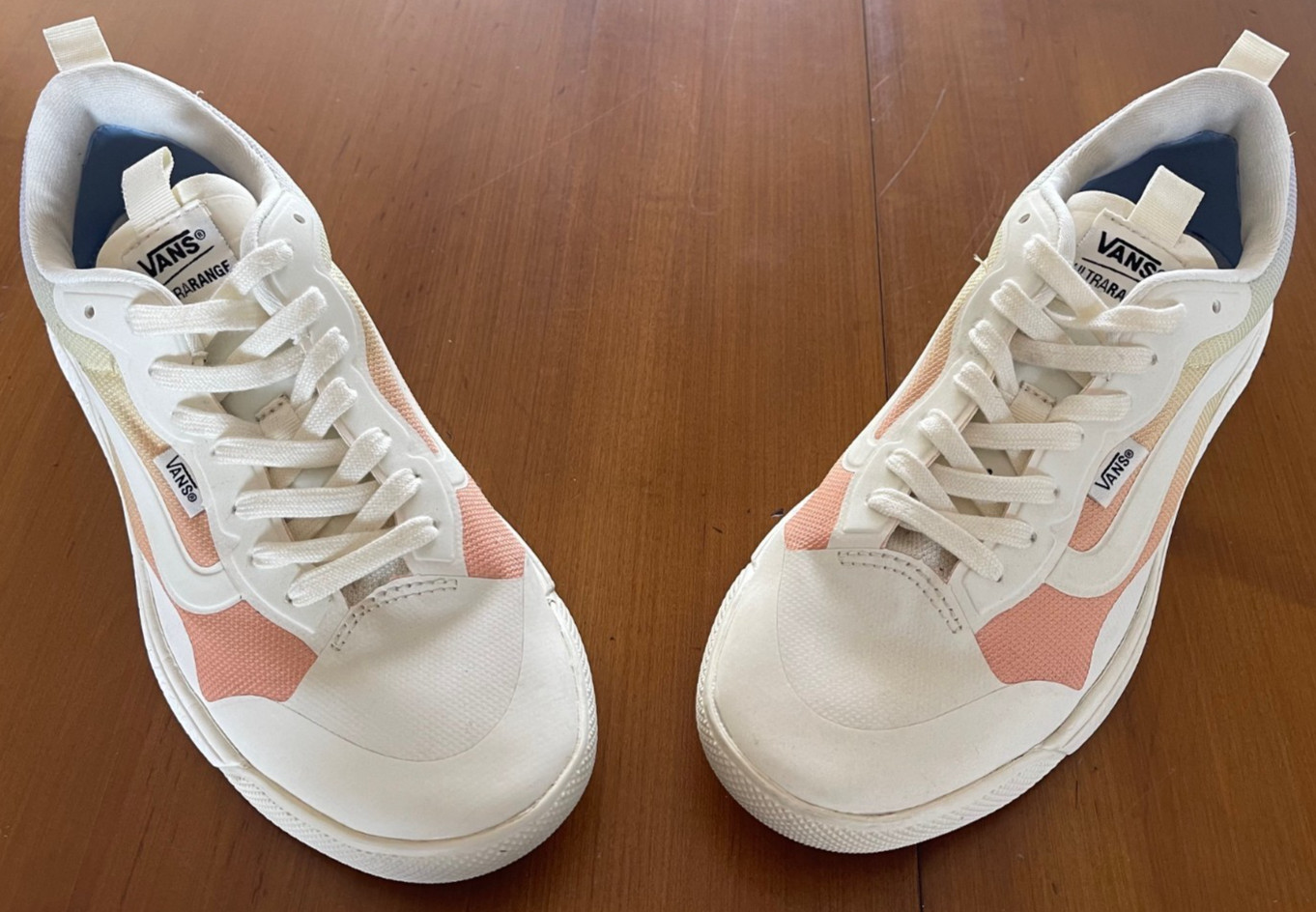 Vans Ultra Range Sneakers Women’s Size 9 Multicolor ONLY WORN 2X Vans Ultra Range Sneakers Women’s Size 9 Multicolor ONLY WORN 2X