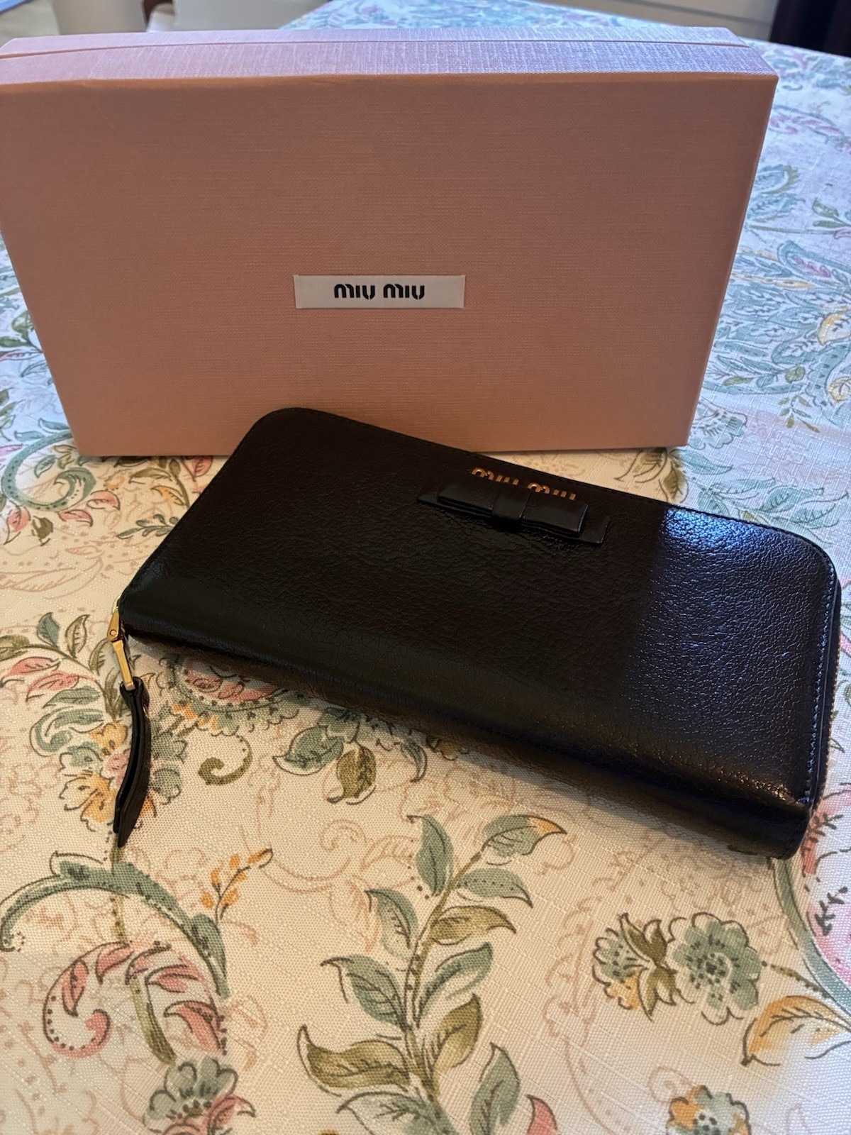 Miu Miu Women’s Black Zip-Around Wallet Bow with Gold Logo and hardware with box Miu Miu Women’s Black Zip-Around Wallet Bow with Gold Logo and hardware with box