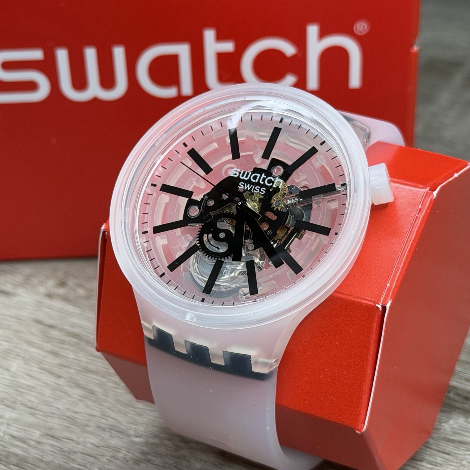 NEW✅SKELETON✅ Swatch Big Bold BLACKINJELLY Transparent Men's Watch SO27E101
