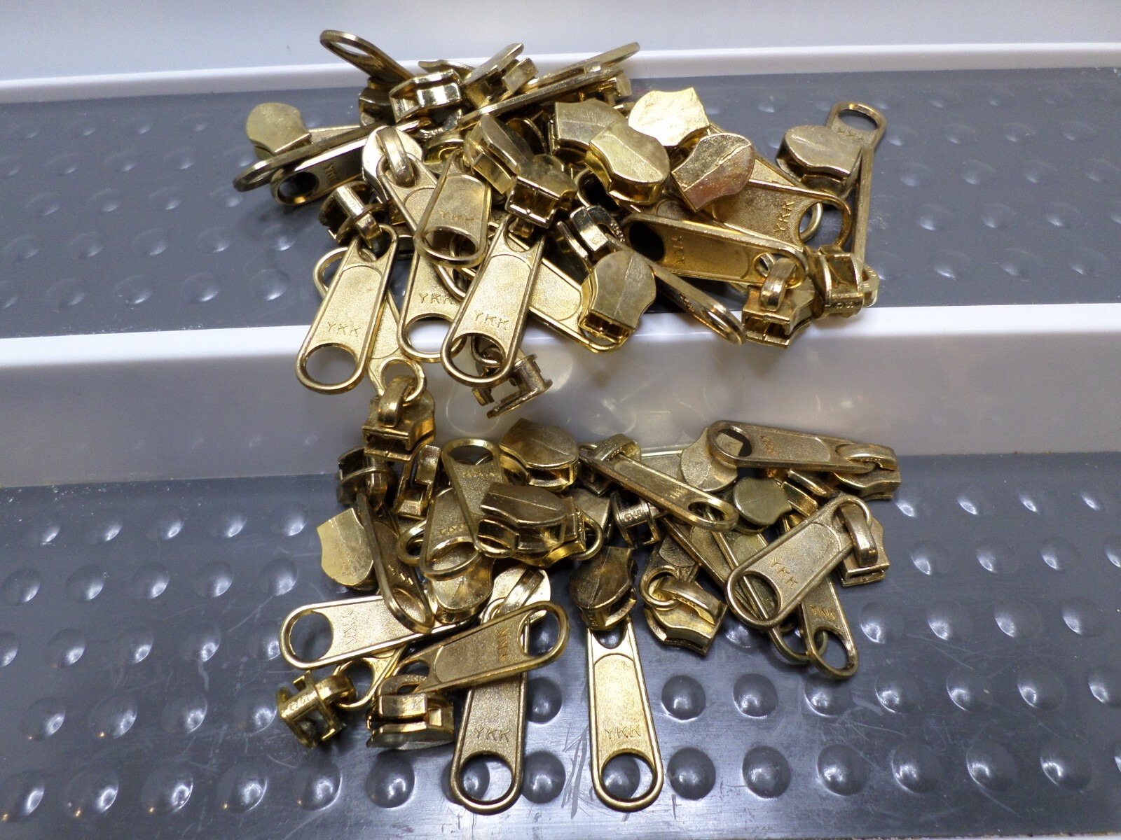 YKK 5 C- 50 Long Tab Zipper Slider/Pull Gilt Gold 5C MADE IN USA 50 pcs $ave YKK 5 C- 50 Long Tab Zipper Slider/Pull Gilt Gold 5C MADE IN USA 50 pcs $ave