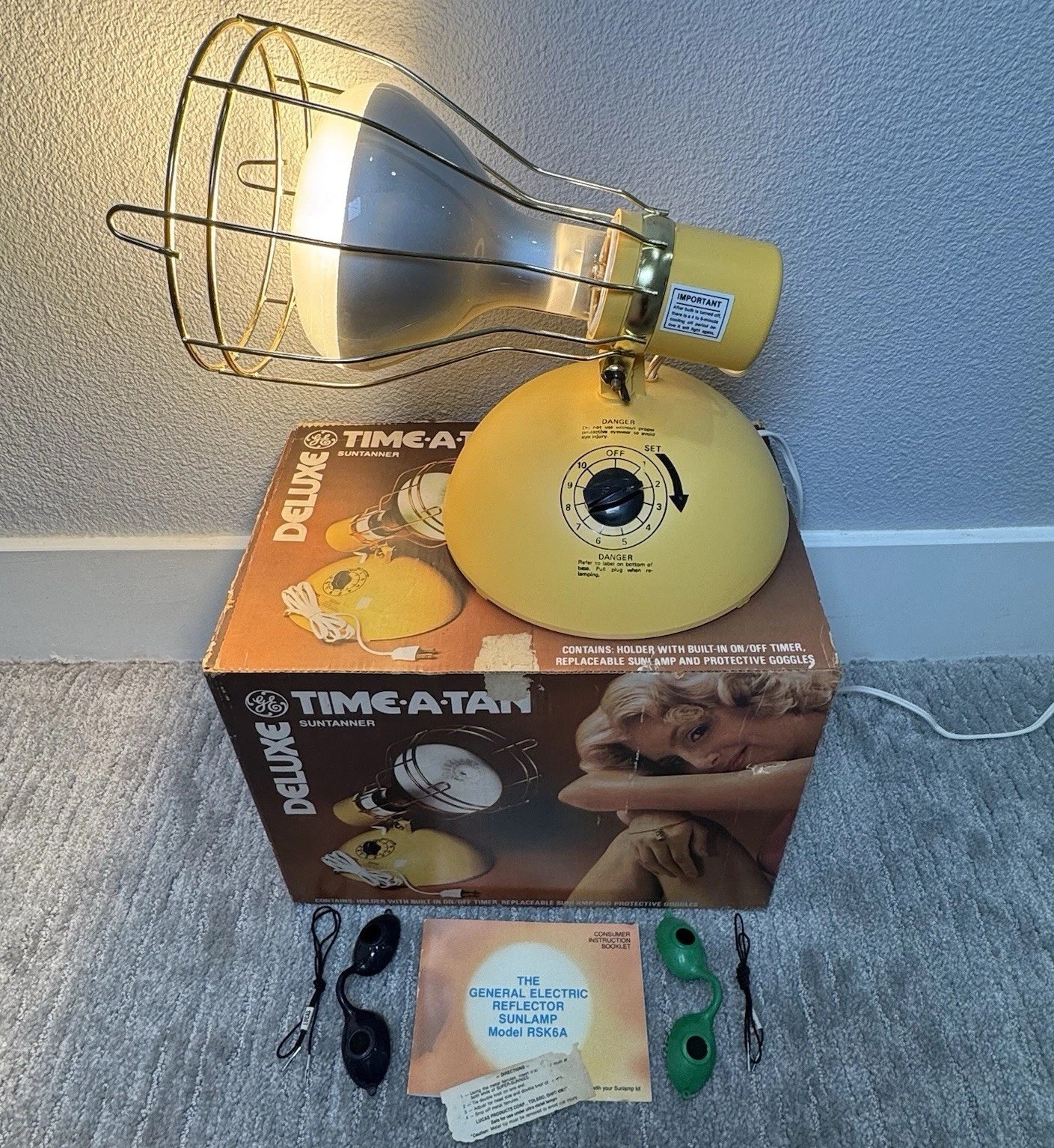Vtg 1982 General Electric Deluxe Time-A-Tan Sun Tanner Lamp GE RSK6 Tested Works