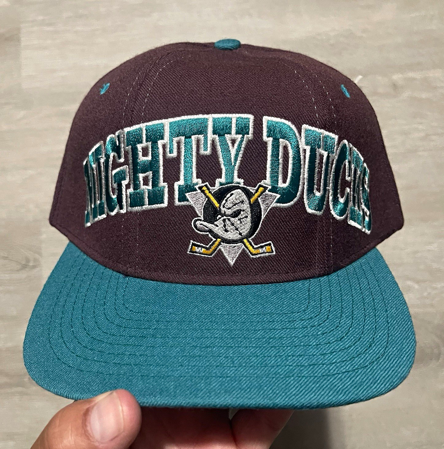 NWT 90s Starter Anaheim Mighty Ducks Snapback Cap Hat Purple Teal NWT 90s Starter Anaheim Mighty Ducks Snapback Cap Hat Purple Teal