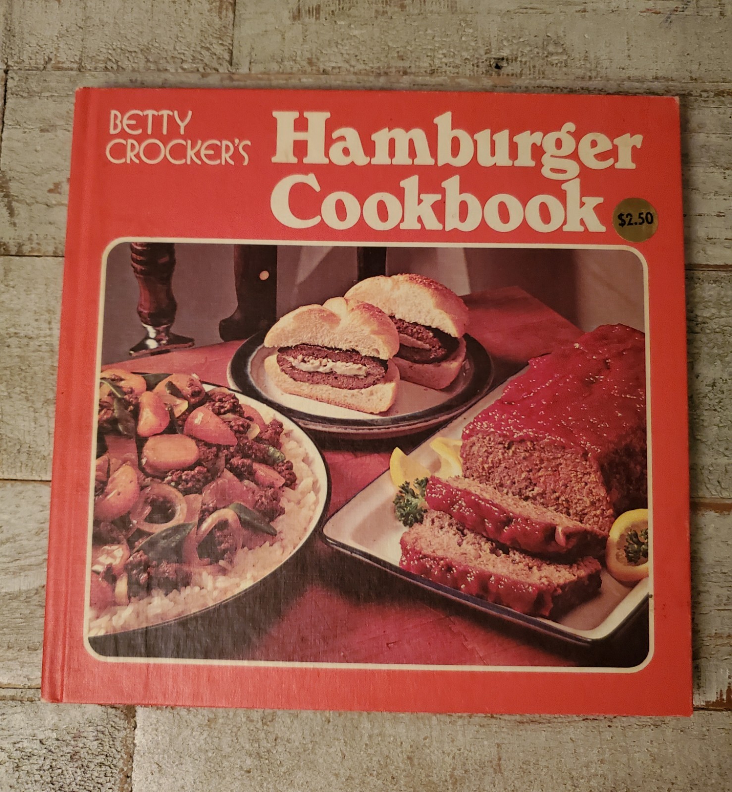 Vintage 1974 Betty Crocker\'s Hamburger Cookbook Hardcover Ground Beef Recipes