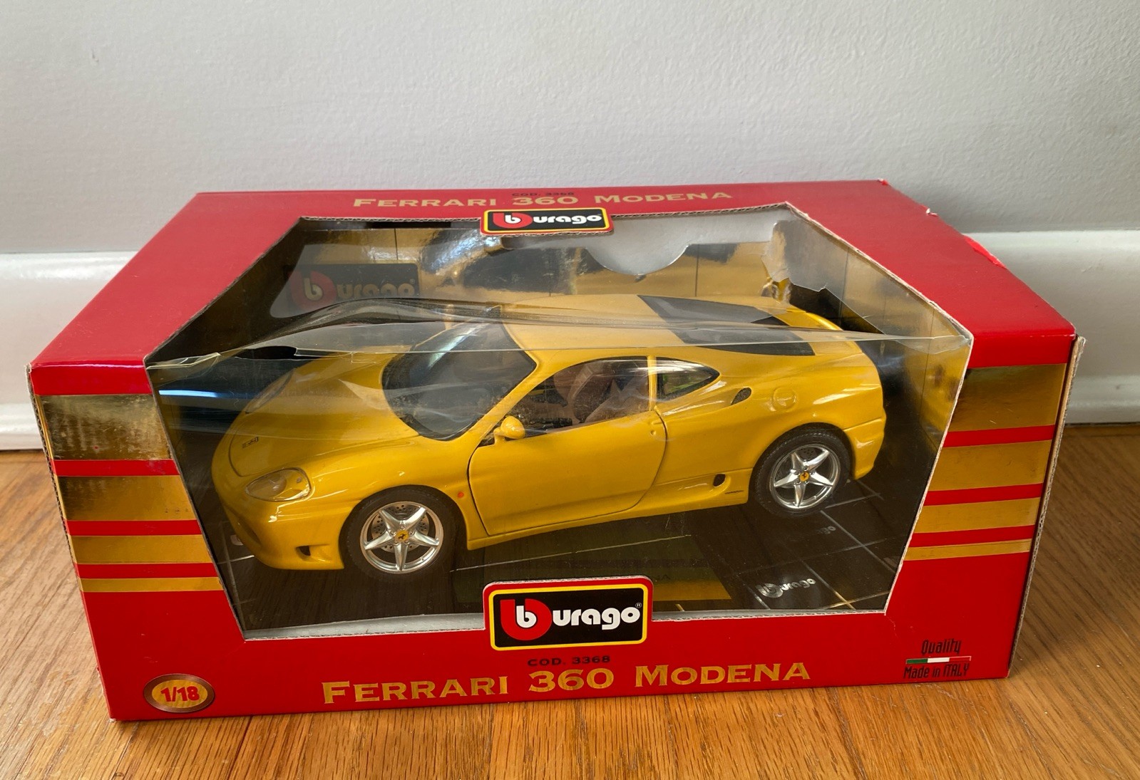 BURAGO 1/18 - COD.3368 FERRARI 360 MODENA 1999 - YELLOW Made In Italy