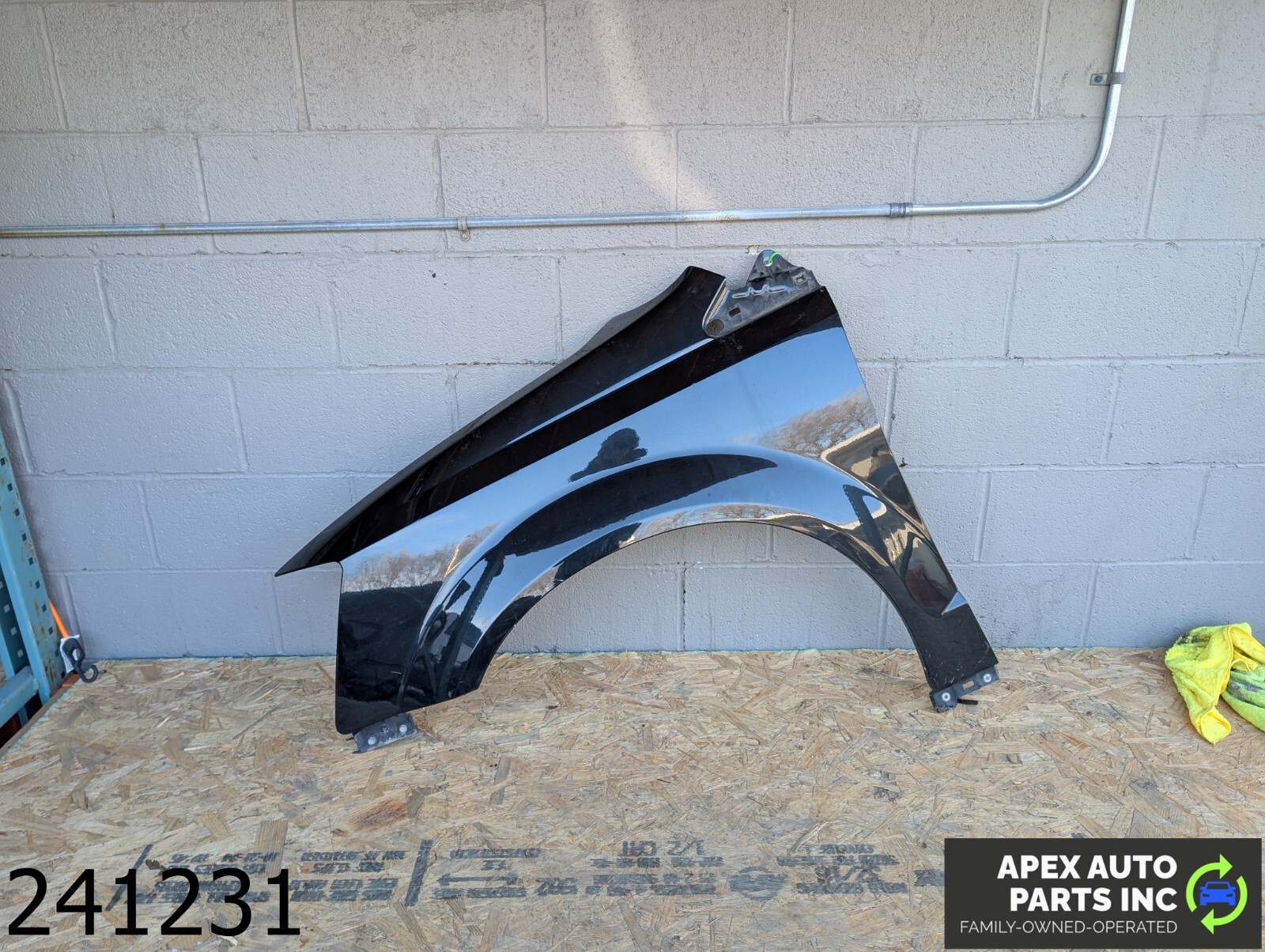 OEM 2008-2016 Chrysler Town & Country 3.6L Front Left Fender Driver OEM 2008-2016 Chrysler Town & Country 3.6L Front Left Fender Driver