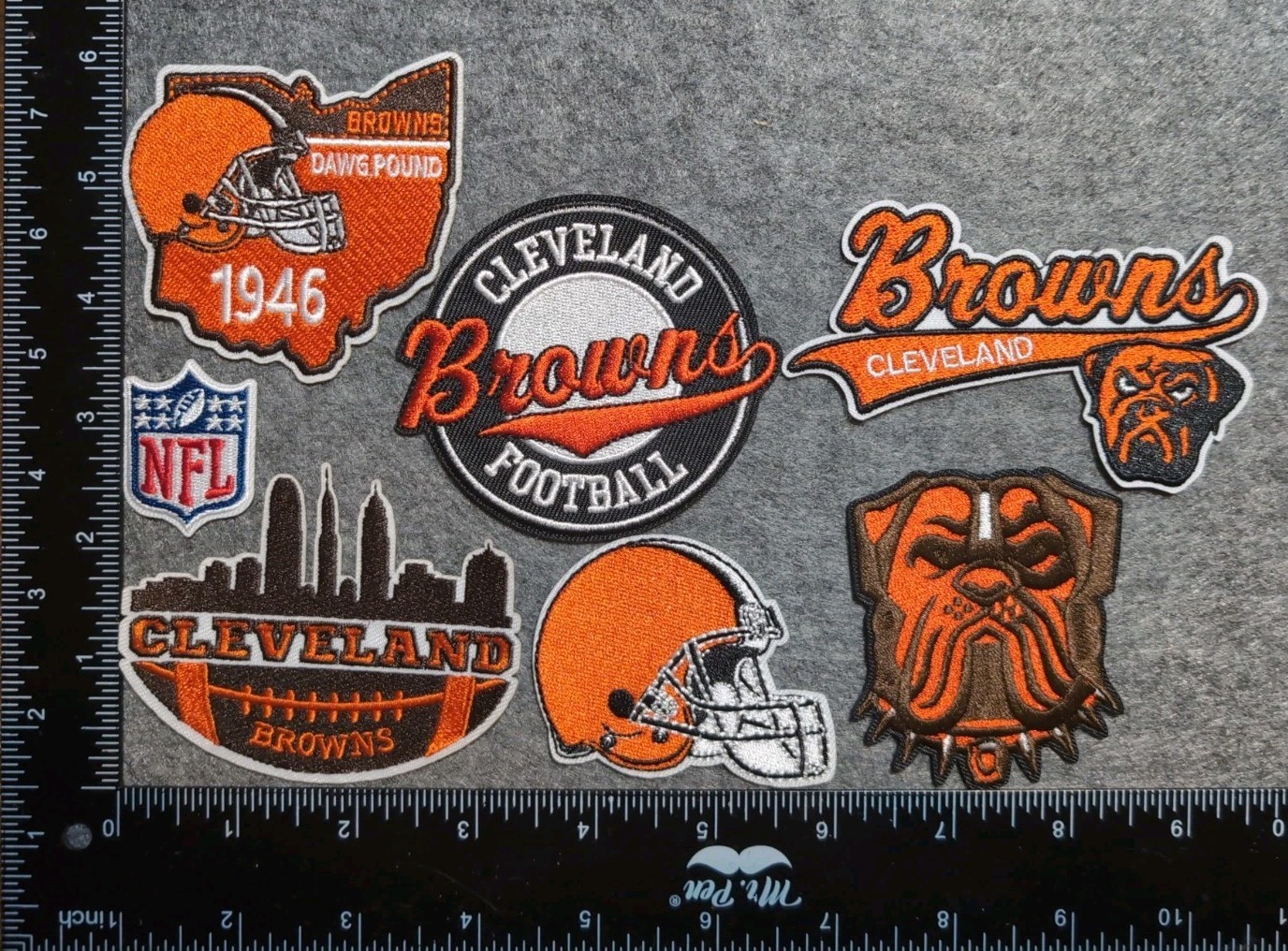 LOT OF 7 CLEVELAND BROWNS IRON ON EMBROIDERED PATCHES EVERYTHING IN PHOTO LOT OF 7 CLEVELAND BROWNS IRON ON EMBROIDERED PATCHES EVERYTHING IN PHOTO