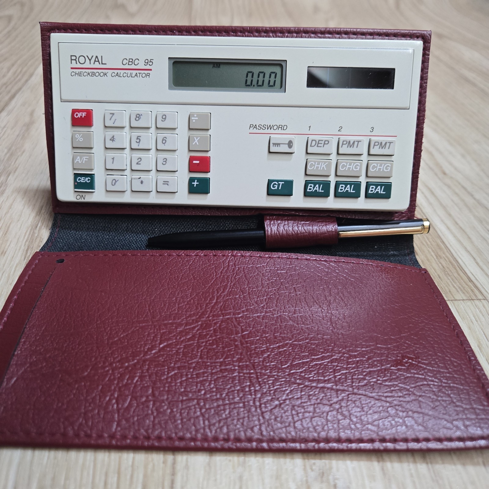 Vintage Royal CBC 95 Checkbook Calculator and Checkbook Holder Leatherette Vintage Royal CBC 95 Checkbook Calculator and Checkbook Holder Leatherette