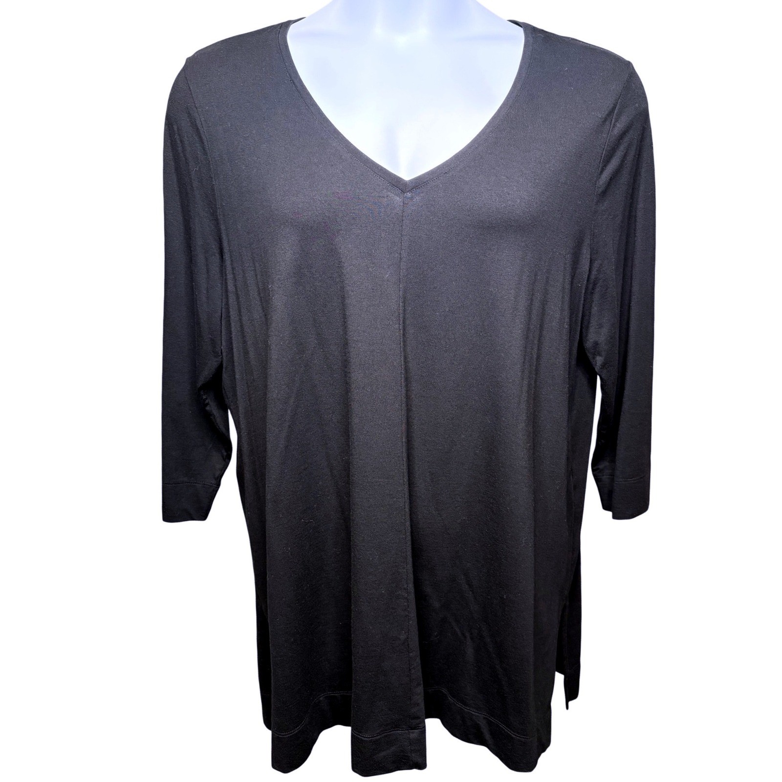 NWT CHICO\'S Womens Black V-Neck The Ultimate Tee Sz 3/XL Minimalist Casual Soft