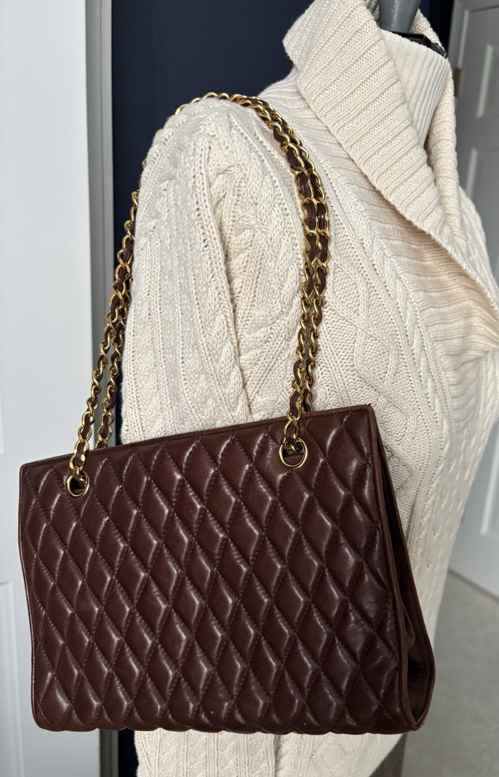 Vintage Siso Brown Lambskin Leather Quilted Kisslock Shoulder Bag w/Chain Strap