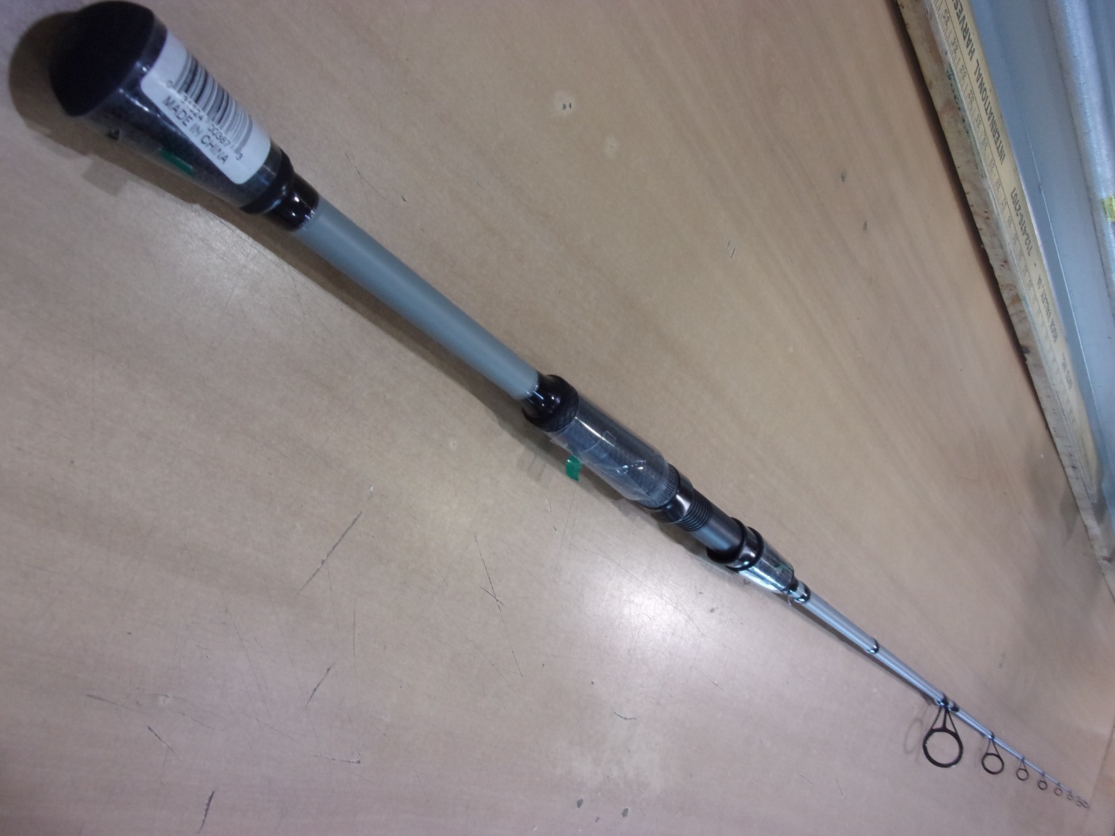 PENN BATTLE IV LE 7 foot Medium Heavy spinning rod