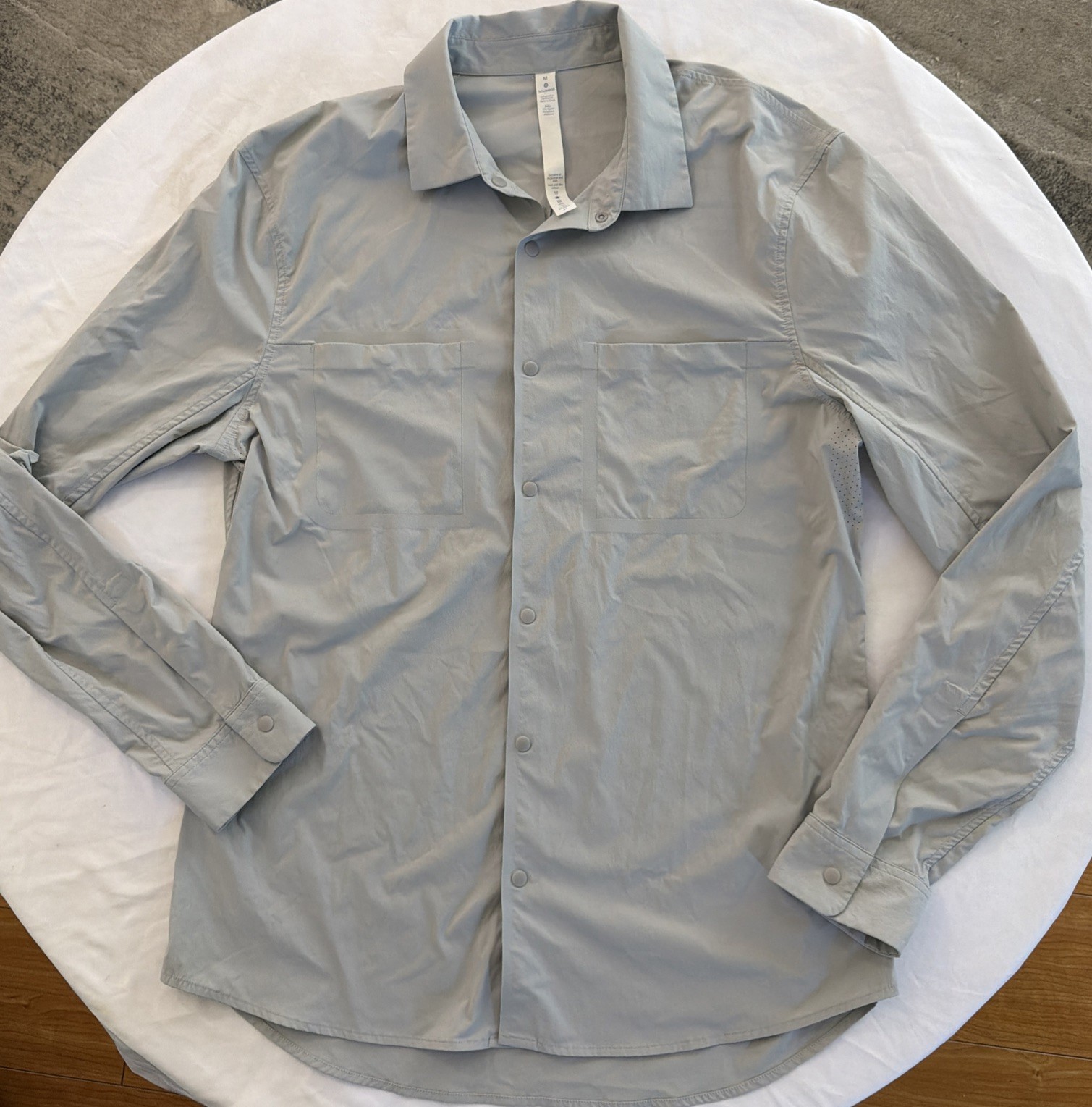 NWOT Men\'s Lululemon Snap Button Shirt Gray Long Sleeve M NWOT Men\'s Lululemon Snap Button Shirt Gray Long Sleeve M