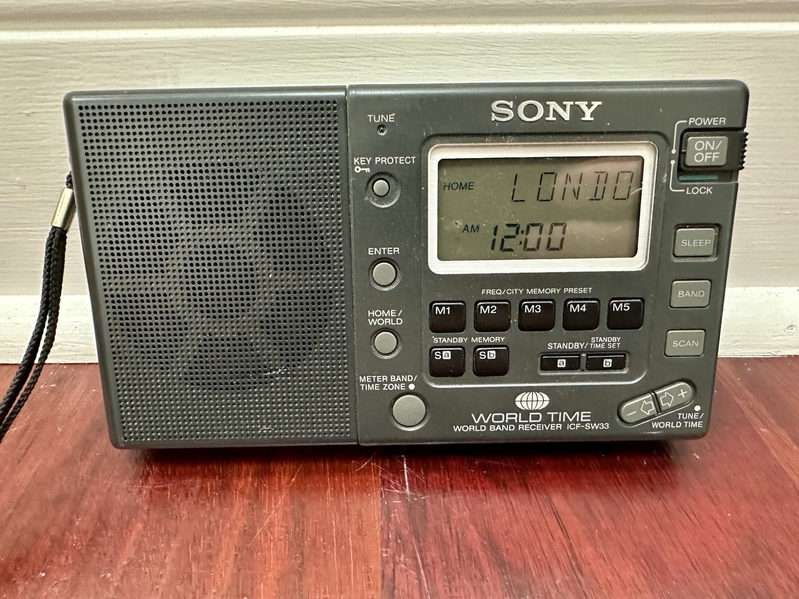 SONY ICF-SW33 World Band Receiver, World Time, FM/MW/SW, Digital