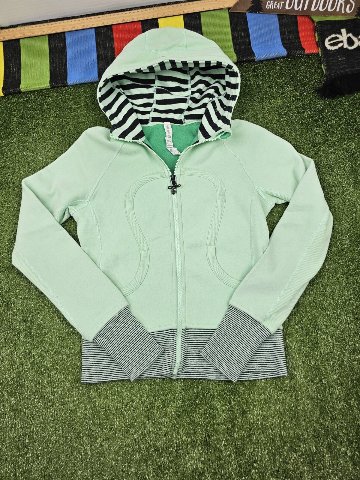 lululemon women scuba full zip hoodie size 6 mint green teal fleece jacket lululemon women scuba full zip hoodie size 6 mint green teal fleece jacket