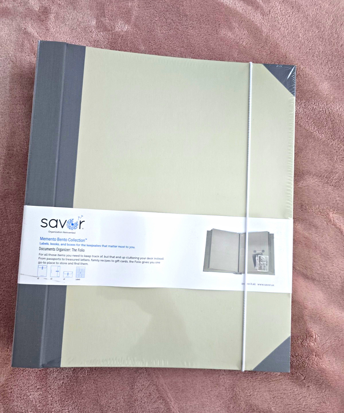 Savor The Folio Memento Bento Document Organizer w/ Elastic Gray Beige Savor The Folio Memento Bento Document Organizer w/ Elastic Gray Beige
