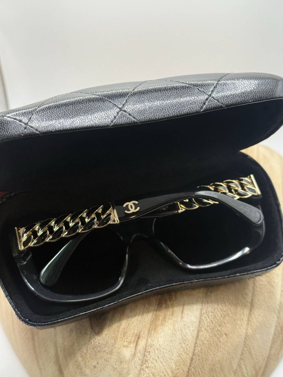 CHANEL Butterfly Sunglasses Black Gold Chain Link CC Logo Italy *Box As Is *
