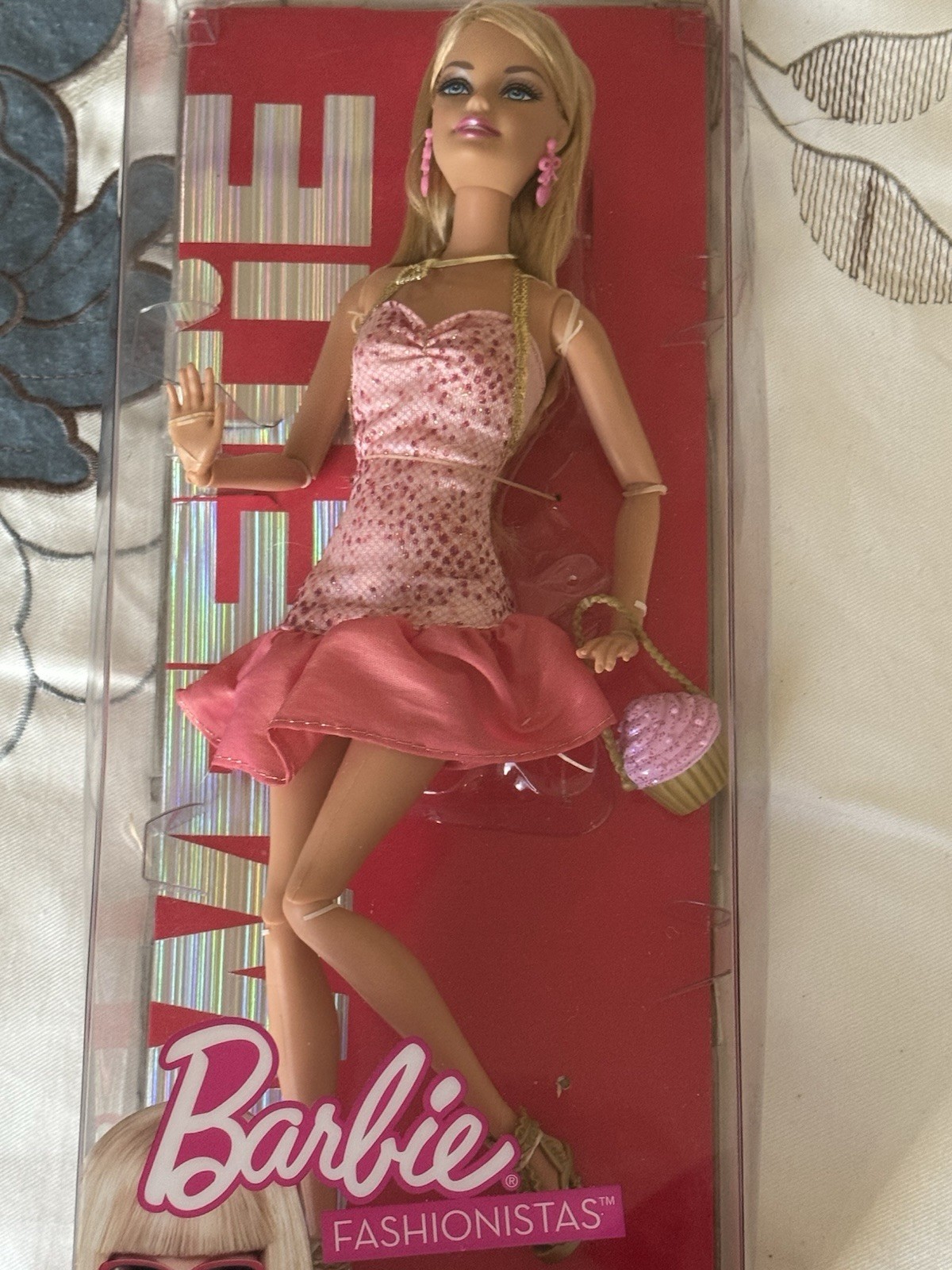Mattel Barbie Fashionista Doll Mattel Barbie Fashionista Doll